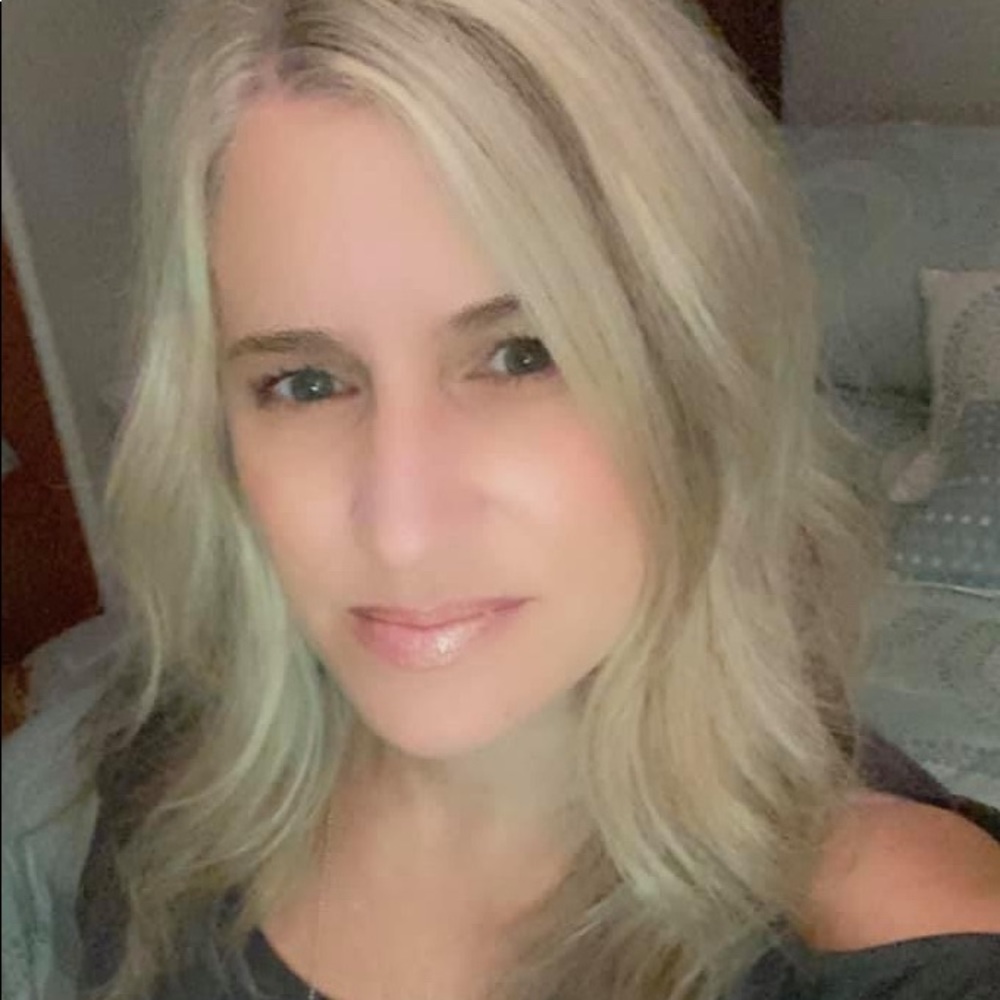 Meet your Posher, Carrie